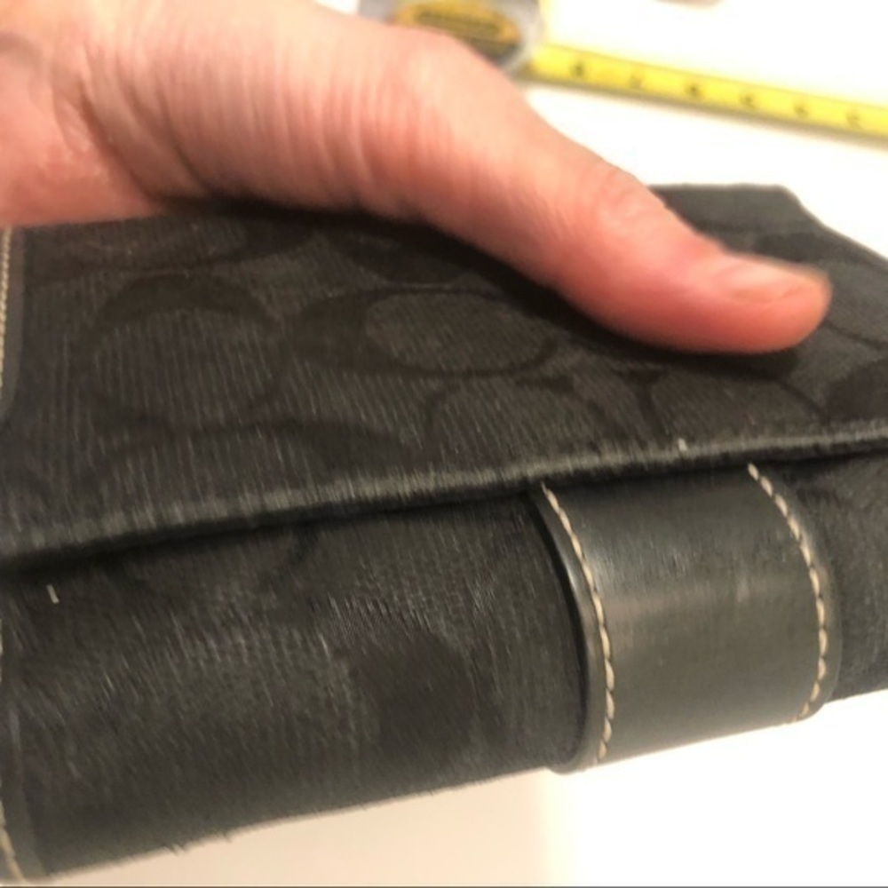 Coach black signature jacquard leather wallet - Picture 9 of 10